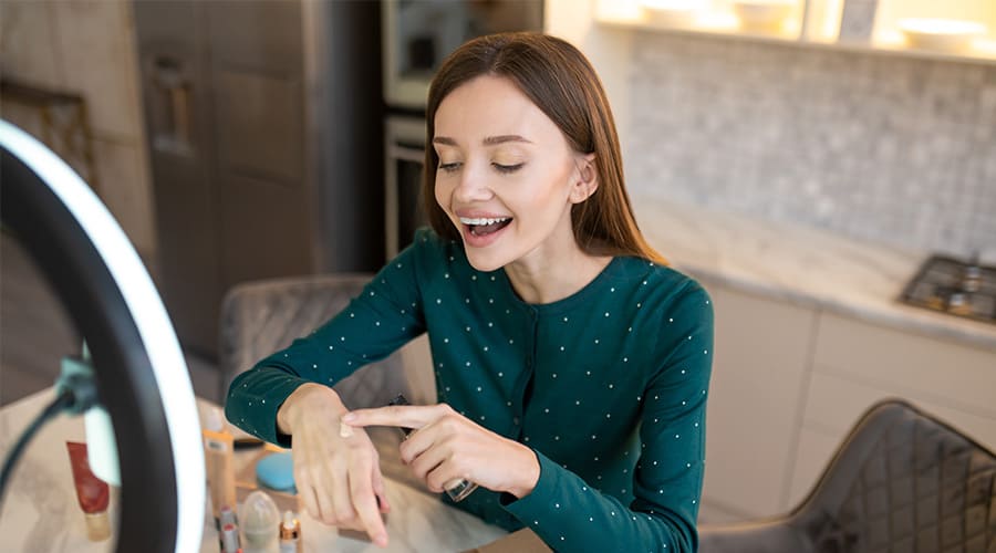 بنر تبلیغاتی لوازم آرايشی